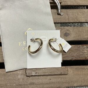 Kendra Scott nwt Colette feather weight gold hoop post earrings